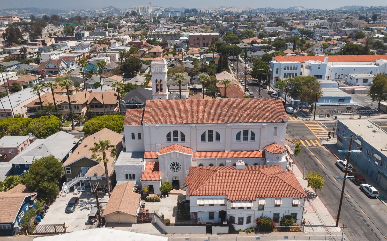 City or neighborhood view of Tarzana, CA, served by OurMaids residential and commercial cleaning services