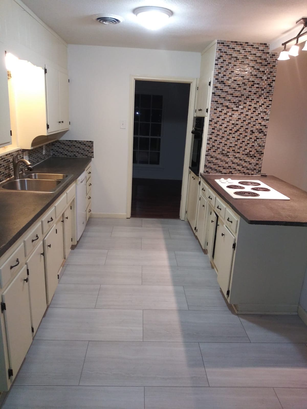 Biweekly House Cleaning — 2,001–3,000 Sq. Ft.